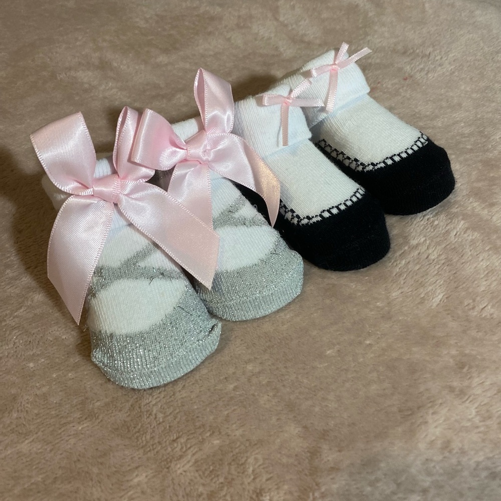 Adorable Pink and Black Ballerina Baby Socks with Bows